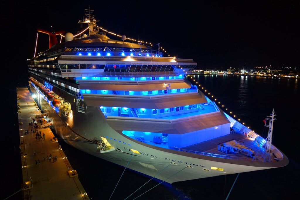 Columbia River Cruises: cruise ship, night, neon light